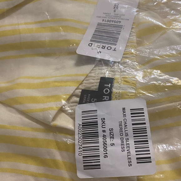 Torrid Maxi Challis Sleeveless Tiered Dress Yellow/white Stripes new - Picture 7 of 12